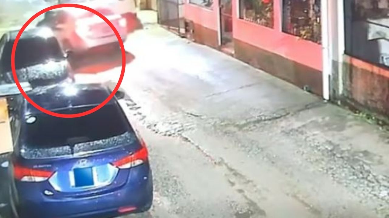 VIDEO: Nueva modalidad de asalto en Tegucigalpa; golpean un auto para robar al conductor
