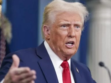 Donald Trump exige cerrar completamente el espacio aéreo de Venezuela