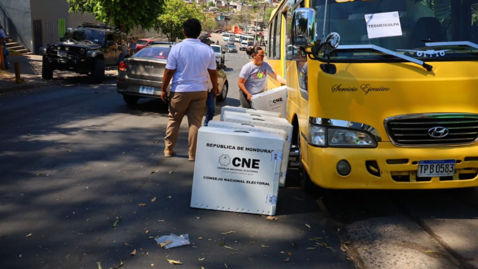 Se agota el tiempo: CNE anuncia nueva medida para el transporte del material electoral