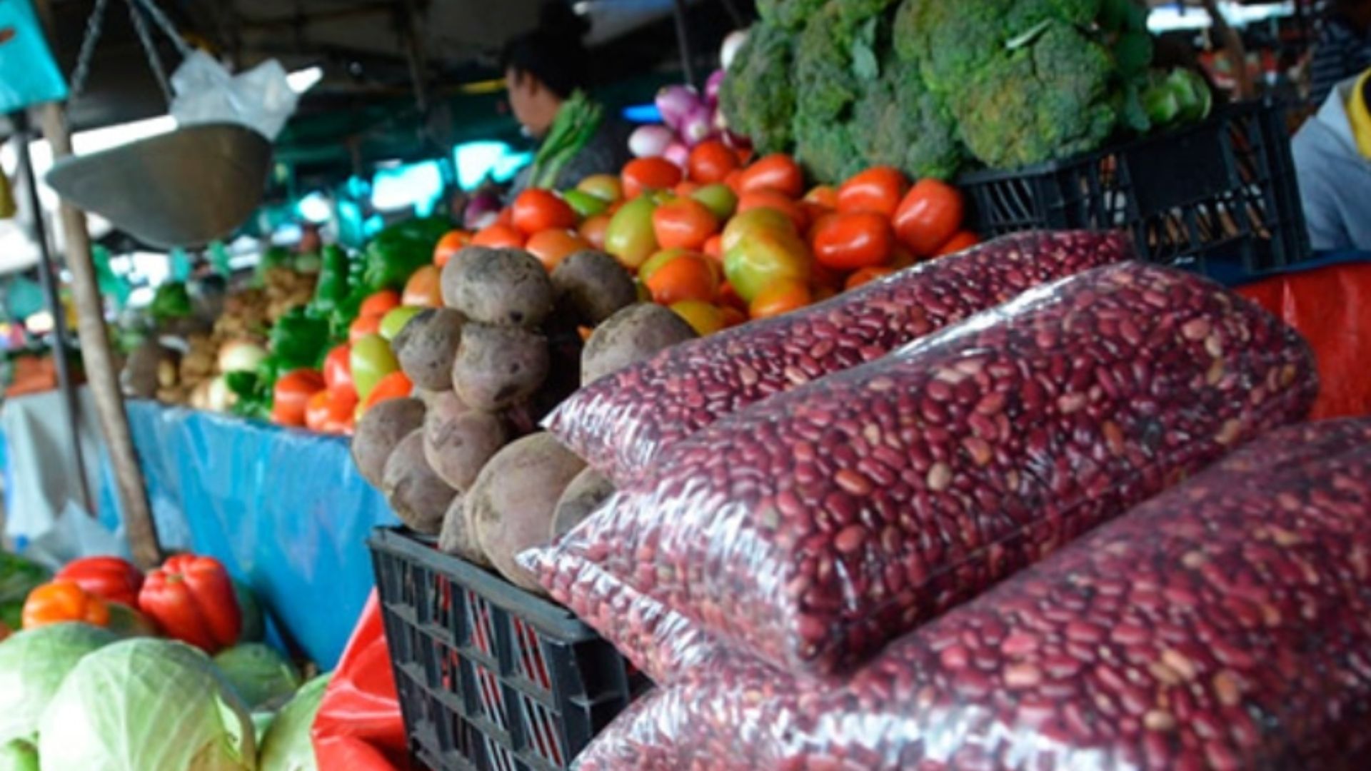 Aumentan los precios de varios productos de la canasta básica en la capital