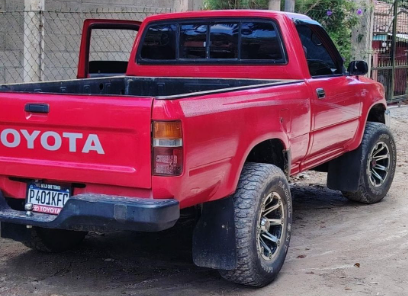 Una foto del vehículo