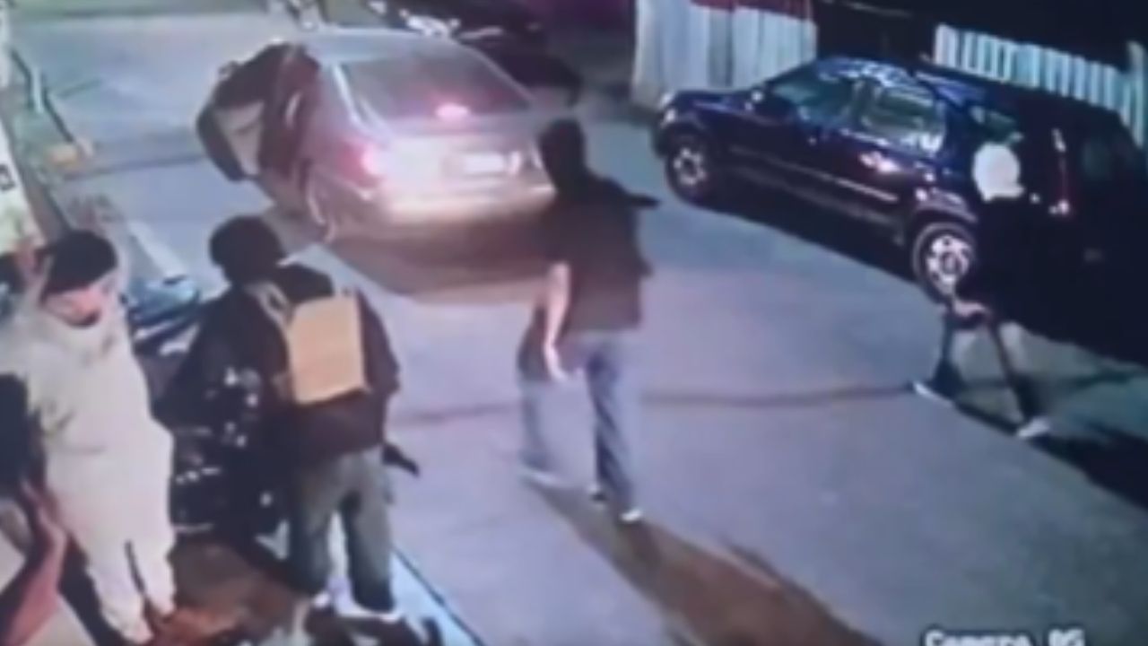 Sale a la luz video de violento asalto de encapuchados en Tegucigalpa