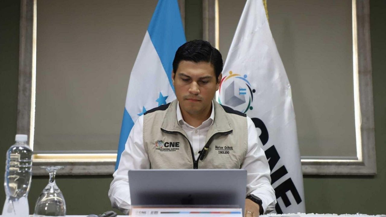 'Ya no tenemos ningún interés': Marlon Ochoa reconoce la derrota de Libre