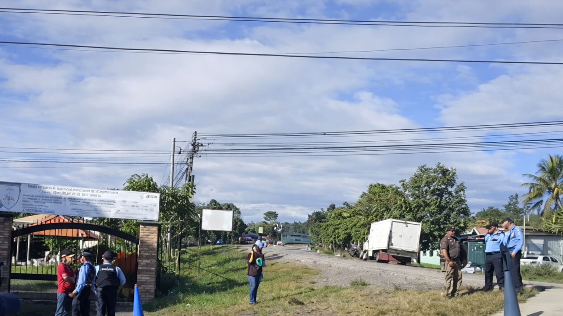 'Mi Nana, aún no lo creo': asesinan a jovencita mientras esperaba bus en Siguatepeque