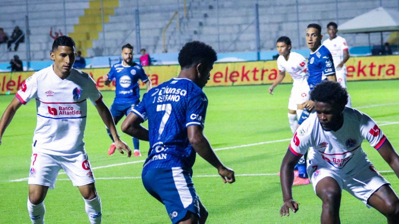 Empate entre Motagua y Olimpia por las triangulares deja con vida a Real España