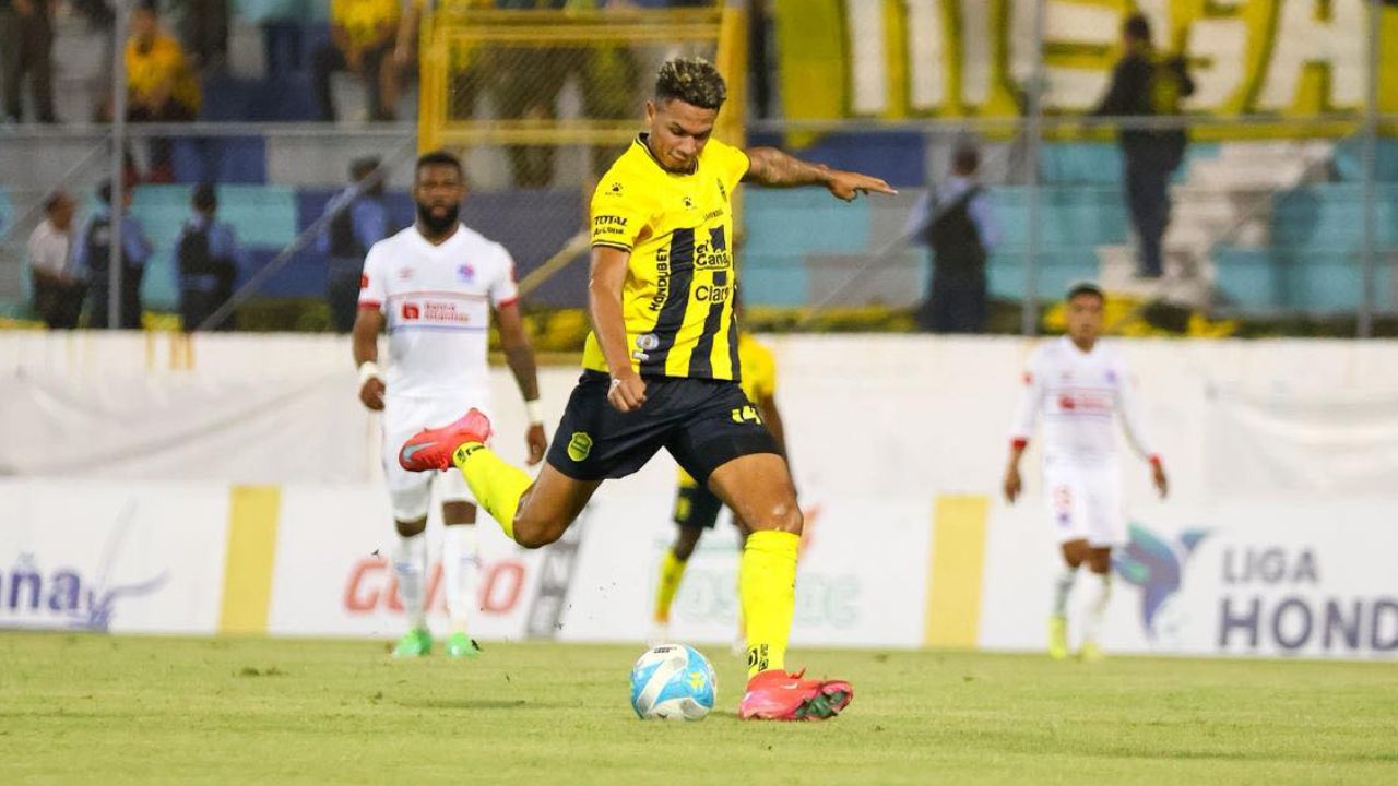 Imagen de Un gol le bastó a Olimpia para vencer a Real España en el arranque de las triangulares