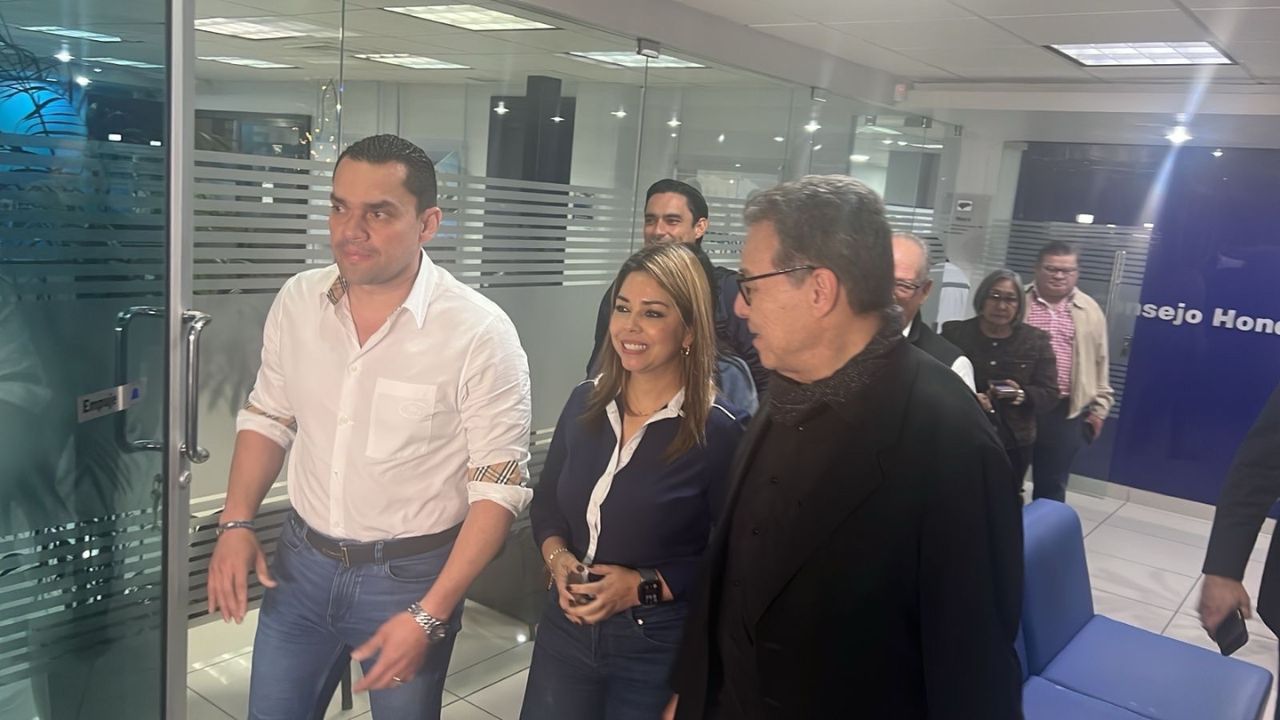 ¿Qué acordaron los partidos Nacional y Liberal en reunión por el proceso electoral?