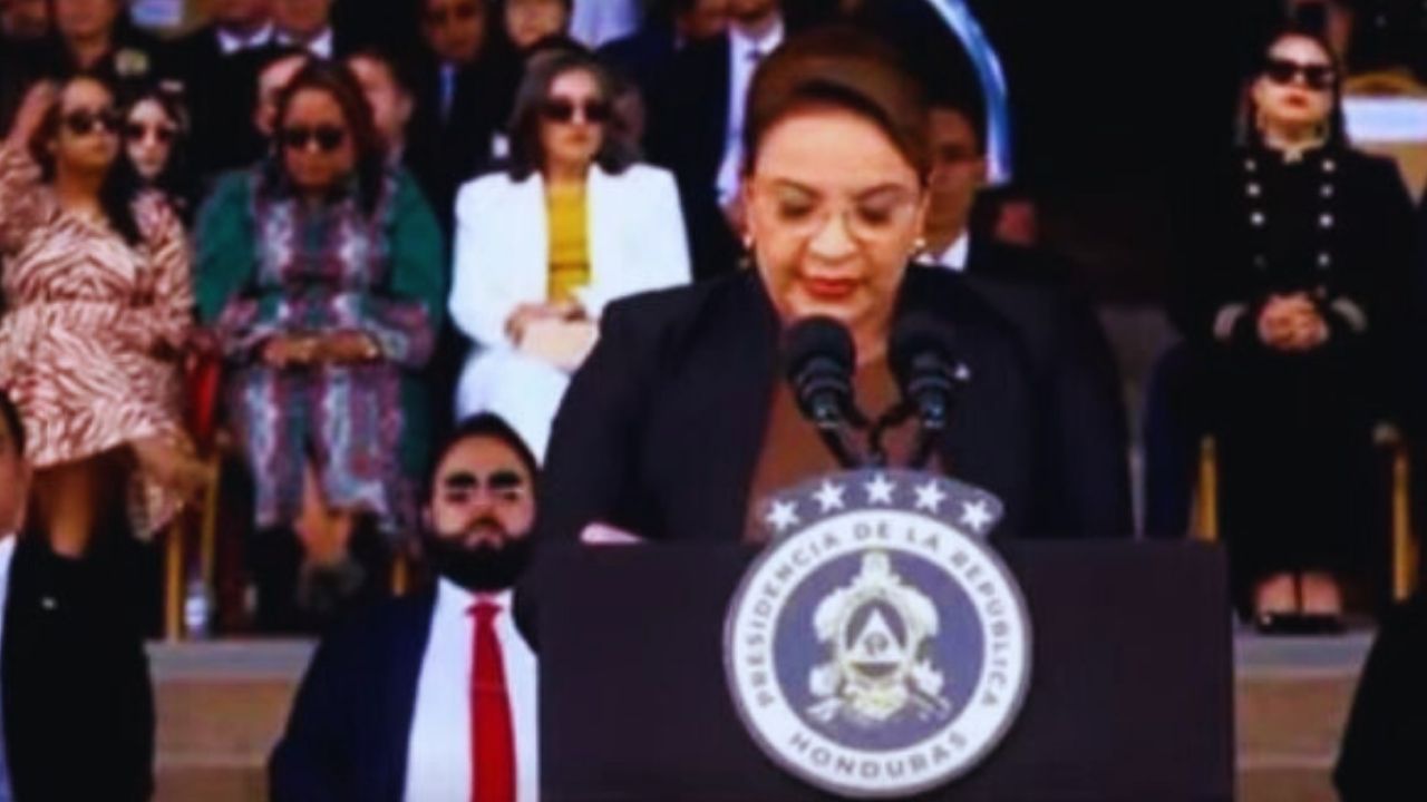 'Respetaré al ganador que proclame el CNE': presidenta Castro en ceremonia militar