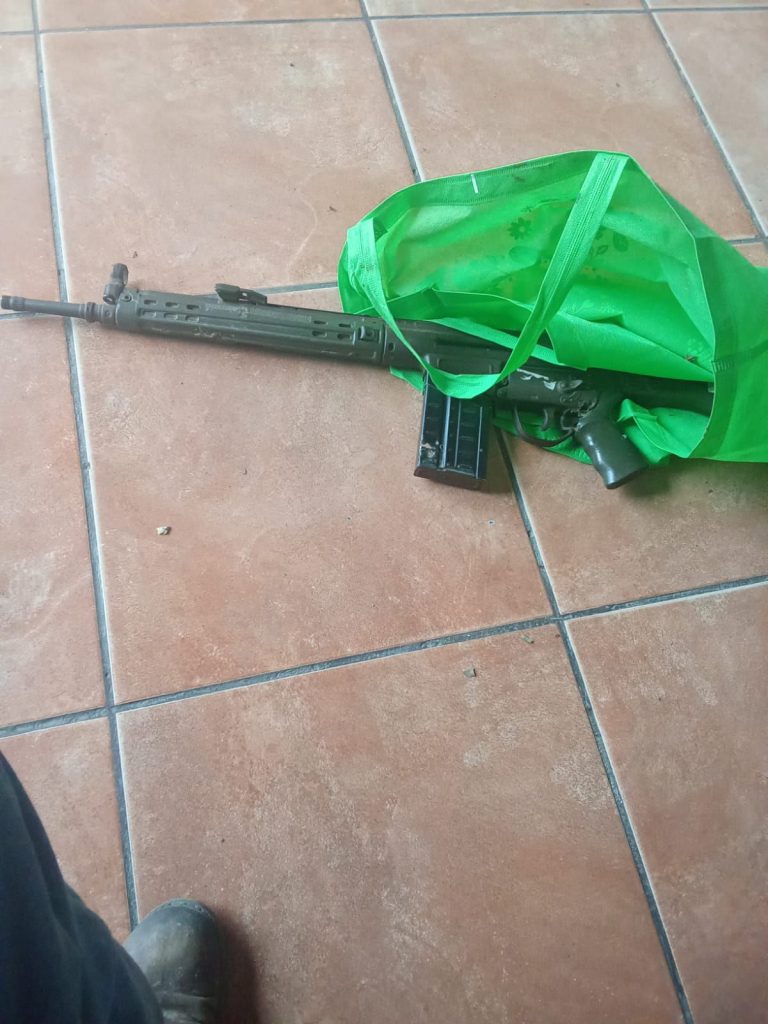 fusil robado en Gracias