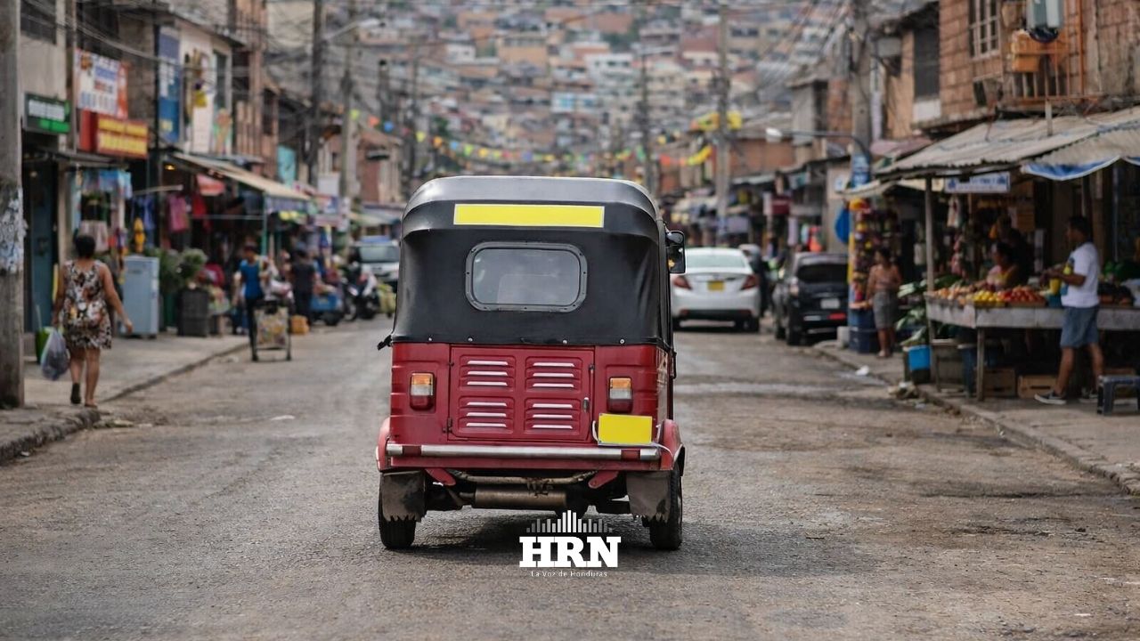 'Hay que poner mano dura': Madre entregó a la policía a su hijo por robar un mototaxi