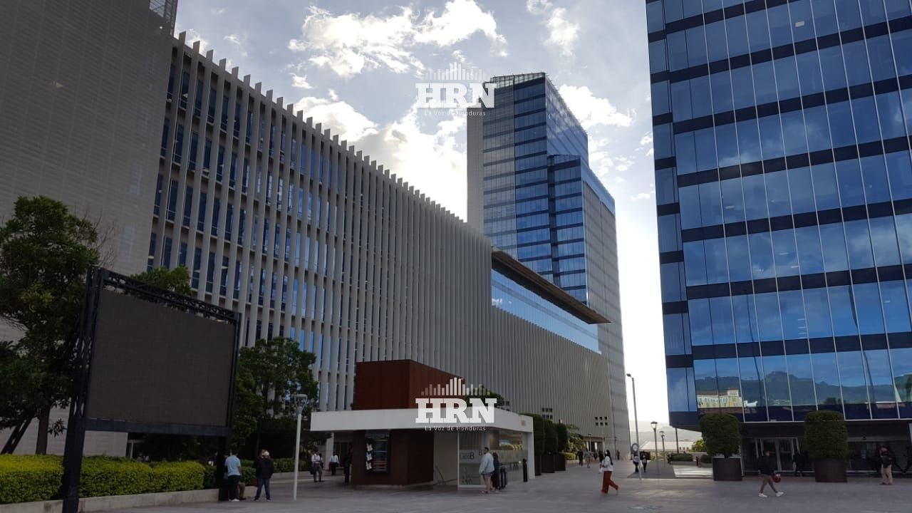 Nuevo gobierno debe reducir burocracia y generar más empleos, según analistas