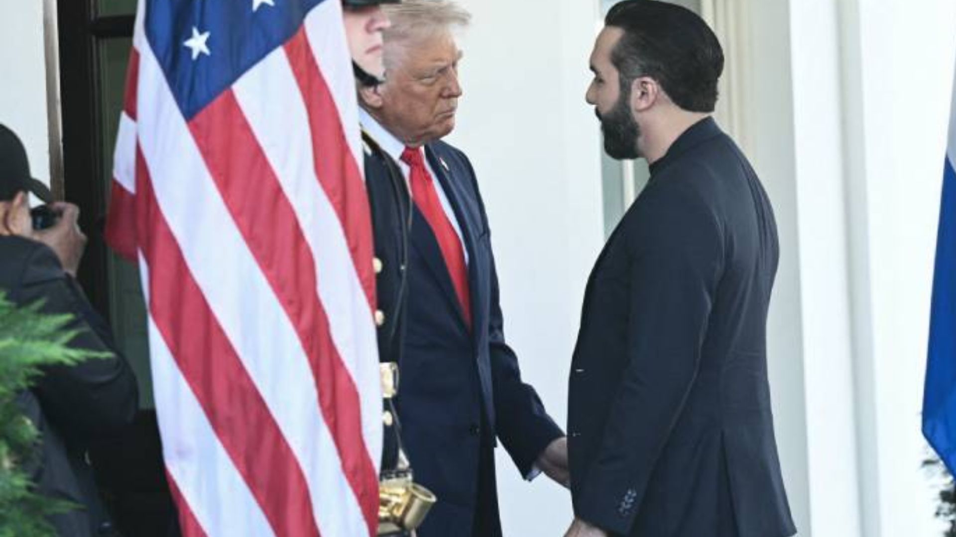 EE.UU. y El Salvador firman un 'acuerdo de comercio recíproco' para eliminar aranceles