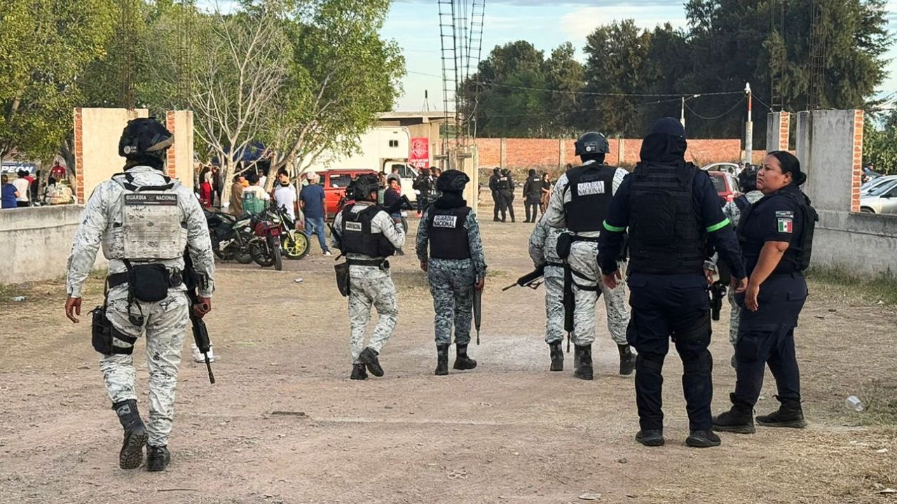 Tiroteo en campo de fútbol en centro de México deja unos 11 muertos y 12 lesionados