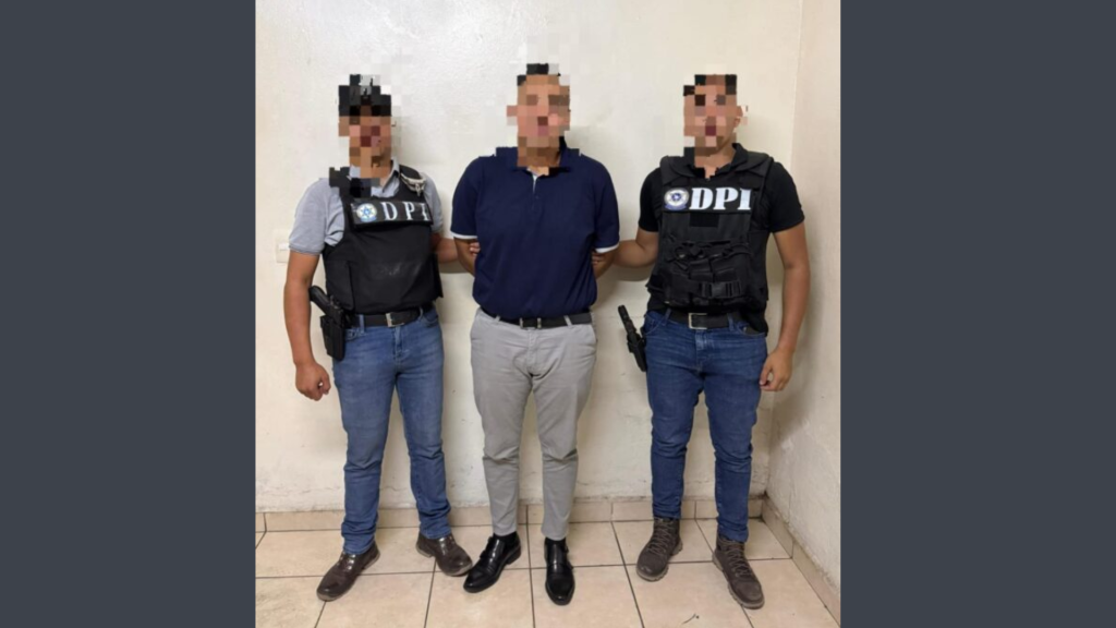 Abogado detenido por violación