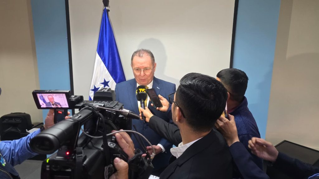 Una foto de Gerzon Onán Velásquez