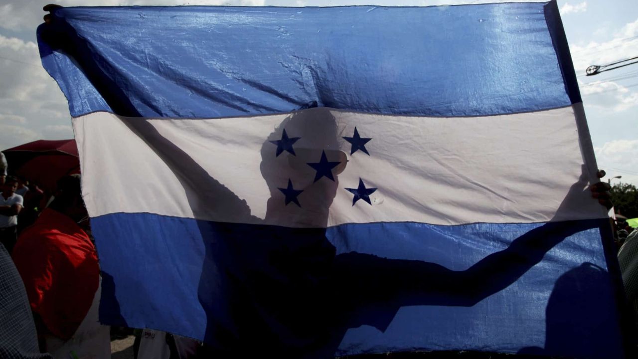 Editorial HRN: Democracia sin transparencia, un país que se hunde