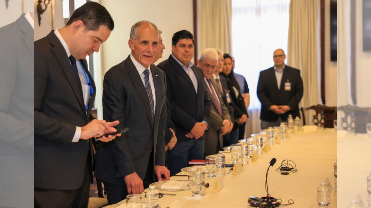 Transversal Note Image