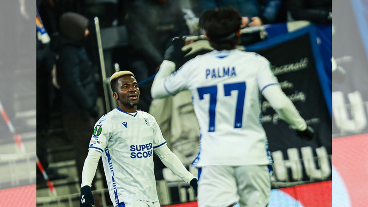 Luis Palma brilla en el triunfo del Lech Poznań por la Conference League