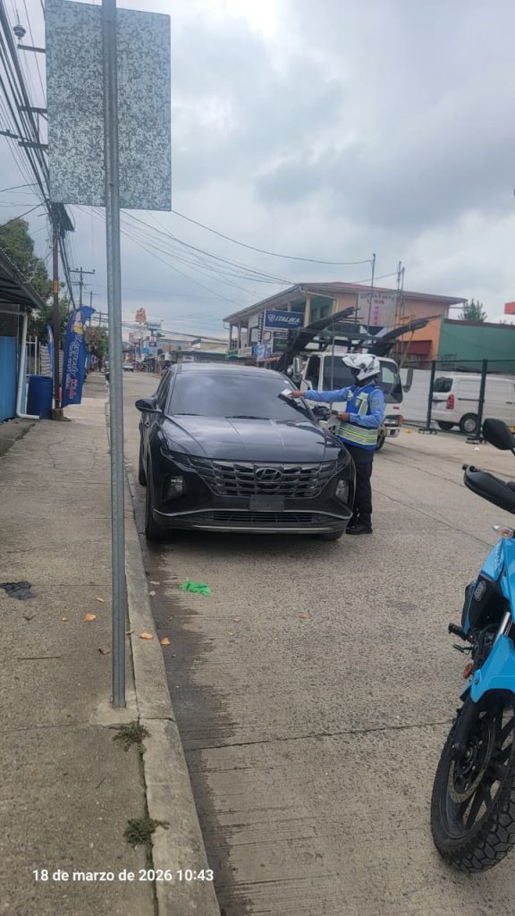 Circular sin placas vehiculares es motivo de 'esquela' en Honduras.