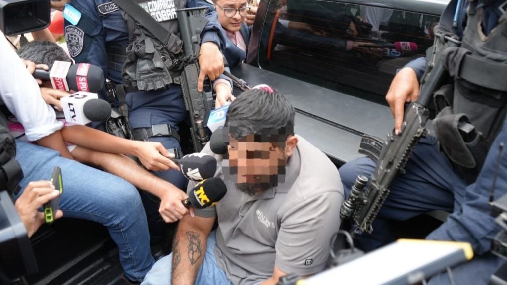 En medio de los allanamientos en los que se capturó al sospechoso, se localizaron evidencias que aportaran a la investigación. 