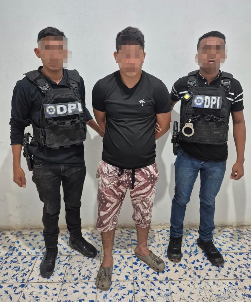 Una foto del detenido