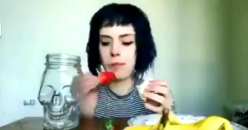 Captura de pantalla del video original licuado sin licuadora, el cual se volvió viral nuevamente