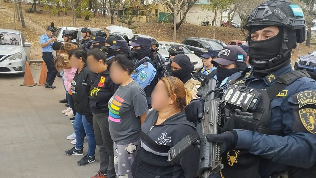 Las mujeres capturadas