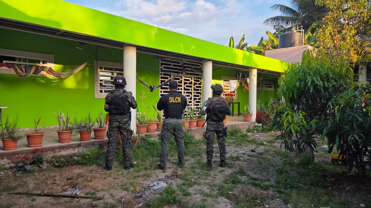 Imagen de Alcalde de Silca en la mira: MP allana su vivienda en operativo antidrogas