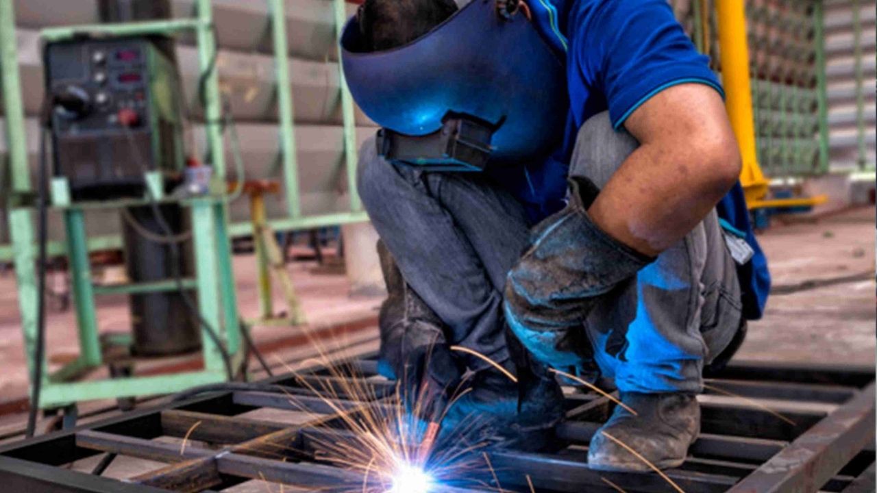 Imagen de ¿Cómo inscribirte gratis en construcciones metálicas del INFOP? Curso con alta demanda