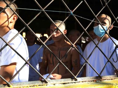 Imagen de El Salvador aprueba reforma constitucional y así instaura prisión de por vida