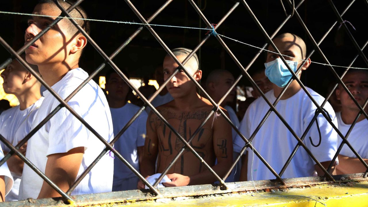 Imagen principal de El Salvador aprueba reforma constitucional y así instaura prisión de por vida