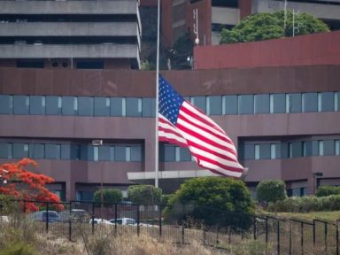 Imagen de Embajada de EE. UU. en Venezuela reanuda operaciones tras siete años en pausa