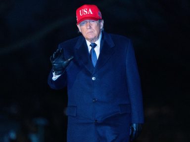 Imagen de Trump: Una transición como la de Venezuela es el 'escenario perfecto' para Irán