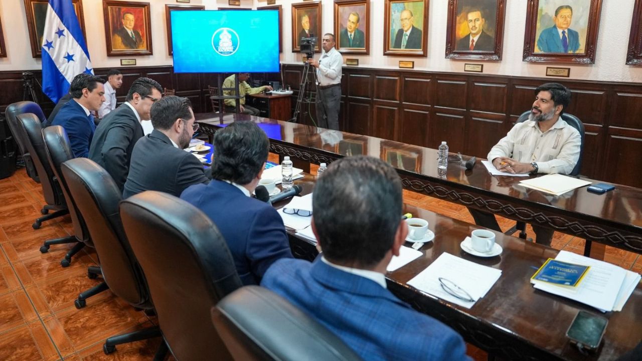 Imagen de Comisión Especial recomienda que Johel Zelaya sea destituido permanentemente