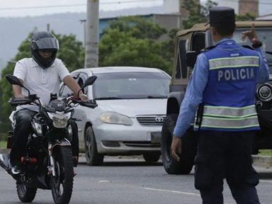 Imagen de 'No portaba cinturón': DNVT revela la verdadera infracción a motociclista en Canal Seco