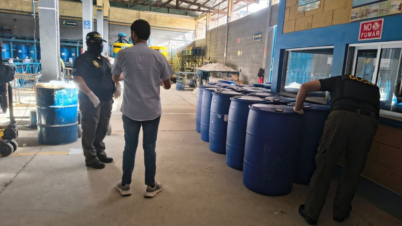 Imagen de 'Medicamentos y vínculos con narcos': el MP allana 19 hospitales y droguerías