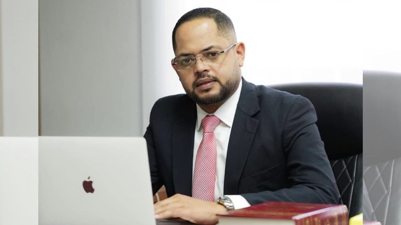 Imagen de Pablo Emilio Reyes Theodore reemplaza a Johel Zelaya como fiscal general del Ministerio Público