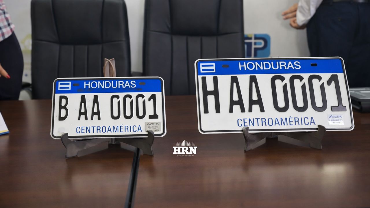 Imagen principal de ¿Cuántas placas vehiculares autorizó comprar de manera directa el Congreso?