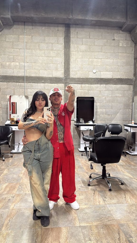 Una de las fotos filtradas de Westcol y Milica que se hicieron viral en Twitter y Telegram