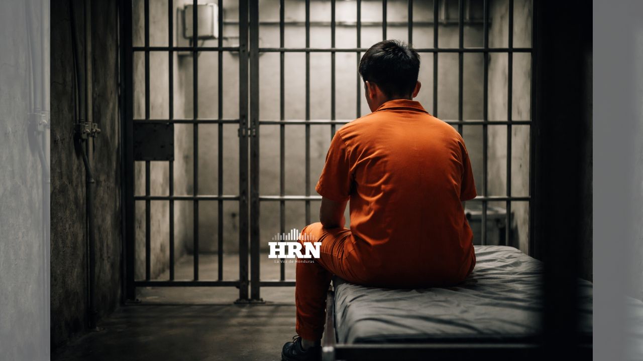 Imagen principal de El Salvador impondrá prisión perpetua a menores desde esta edad por delitos graves