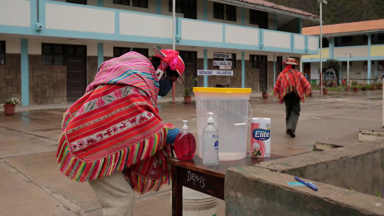 Imagen de Jefe de máximo ente electoral de Perú admite 'serias irregularidades' en los comicios