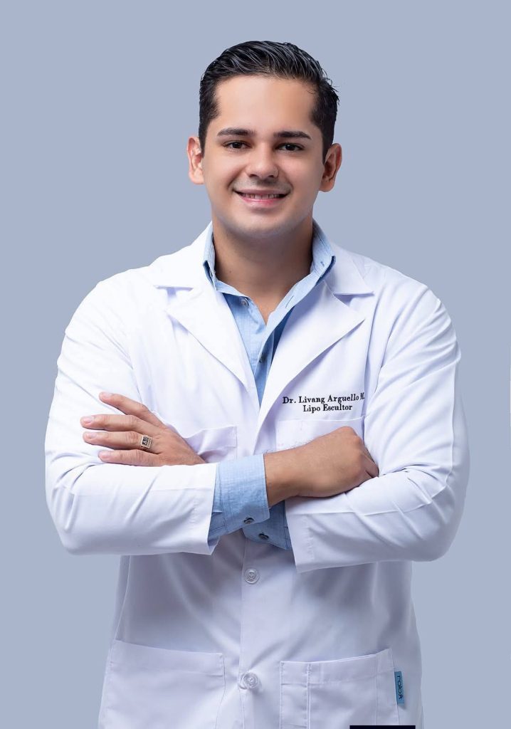 Foto de Livang Clifford Argüello Molina, médico encargado de la cirugía estética de Jennyfer Elizabeth Reyes Castro