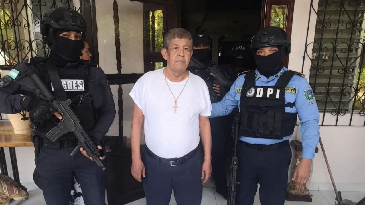 Imagen de A Támara envían a Adán Fúnez tras que juez le dictó detención judicial