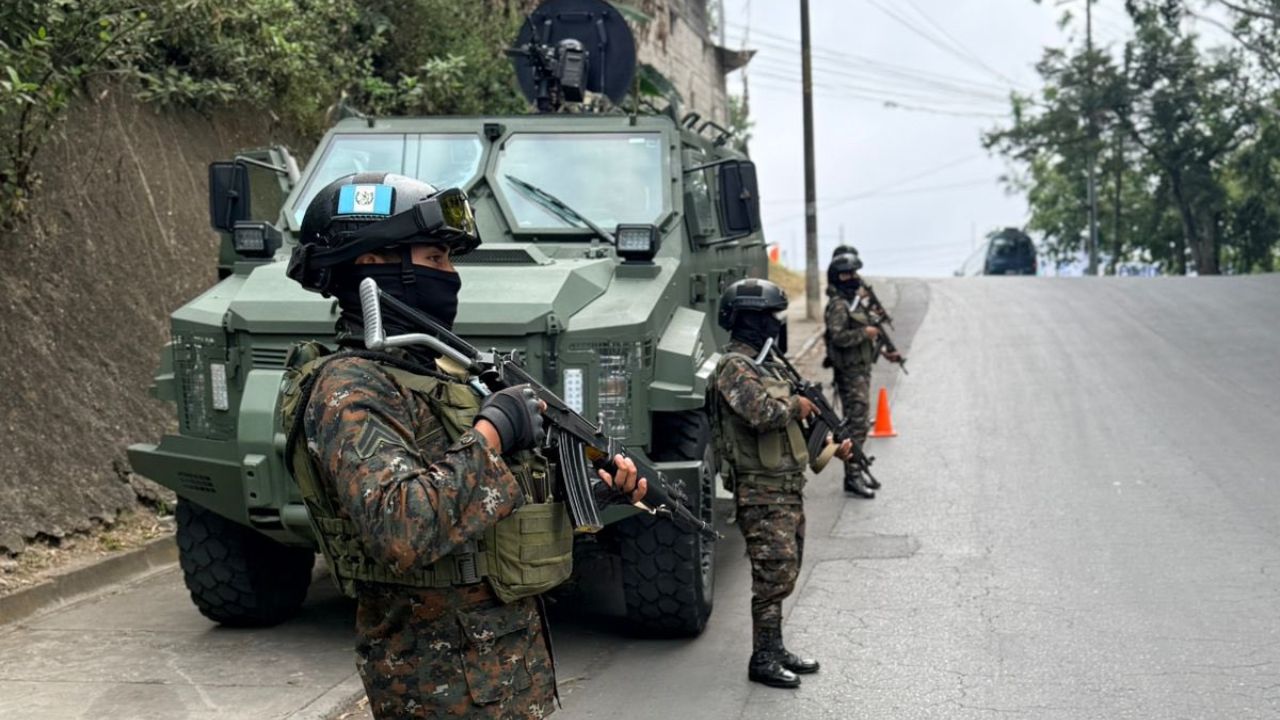 Ejército de Guatemala denuncia ingreso ilegal de hombres armados desde Honduras Imagen principal de Ejército de Guatemala denuncia ingreso ilegal de hombres armados desde Honduras