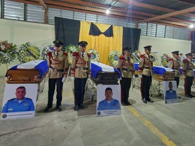 Imagen de 'Corinto fue testigo de su valor': honran a policías fallecidos en enfrentamiento