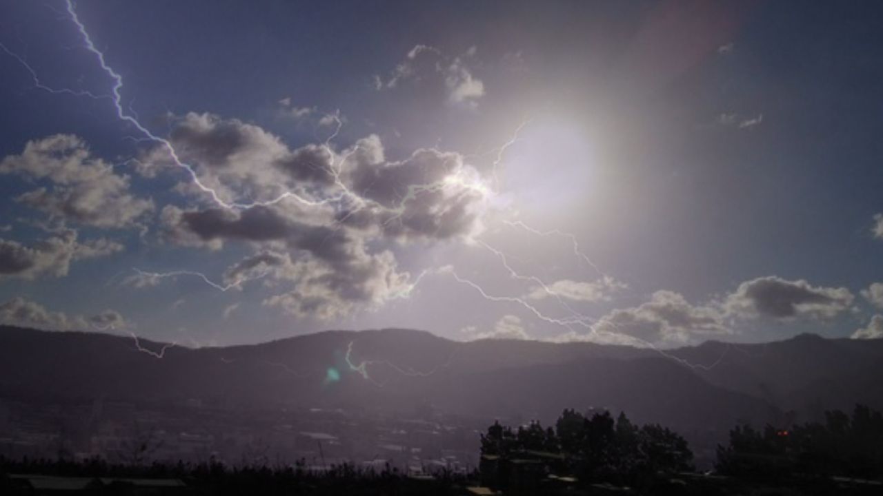 ¿Seguirá el calor en Honduras tras vaguada que dejará lluvias eléctricas? Imagen principal de ¿Seguirá el calor en Honduras tras vaguada que dejará lluvias eléctricas?