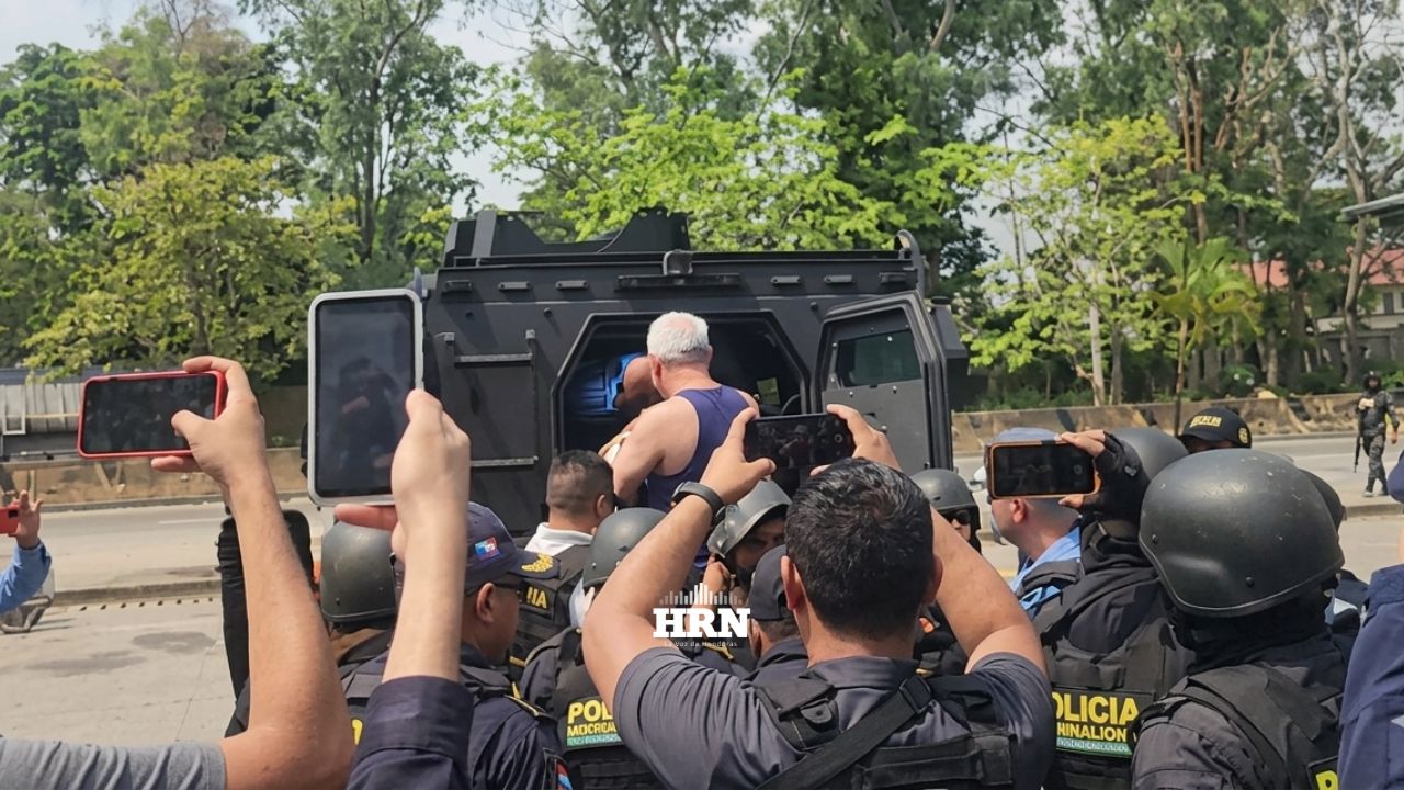 Imagen de Guatemala entrega a Honduras a sospechoso de la masacre de policías en Corinto, Omoa