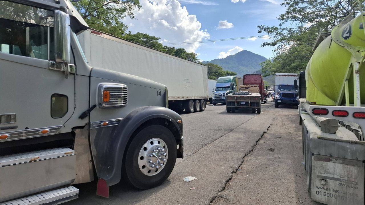 Imagen de ¡Calles libres! Transportistas suspenden paro tras acuerdo con el Gobierno