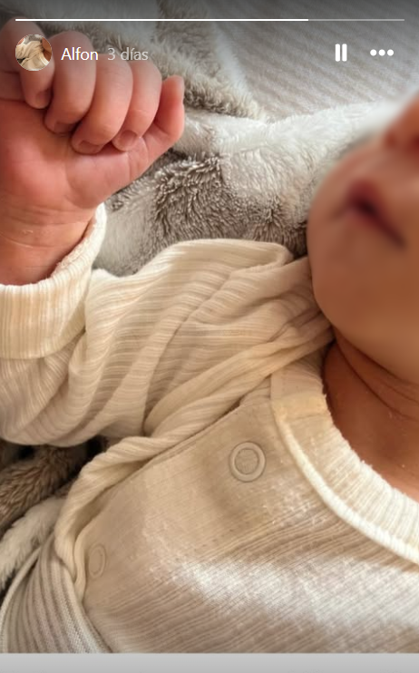 Una foto de Alfonso, hijo del periodista Fernando Tetes con Clara