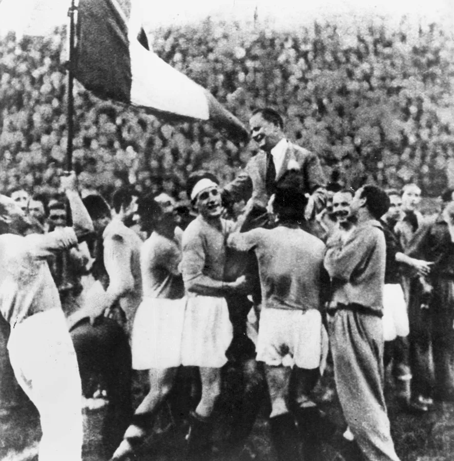 Una foto de archivo cuando Italia fue bicampeón del Mundo